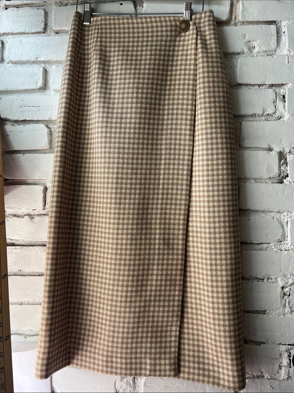 Jax Beige Houndstooth Midi Pencil Skirt envelope business checkered print
